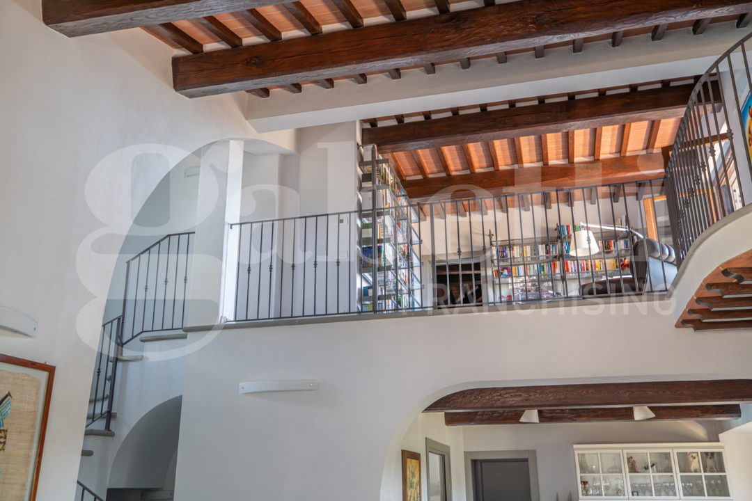 Villa - Image 11