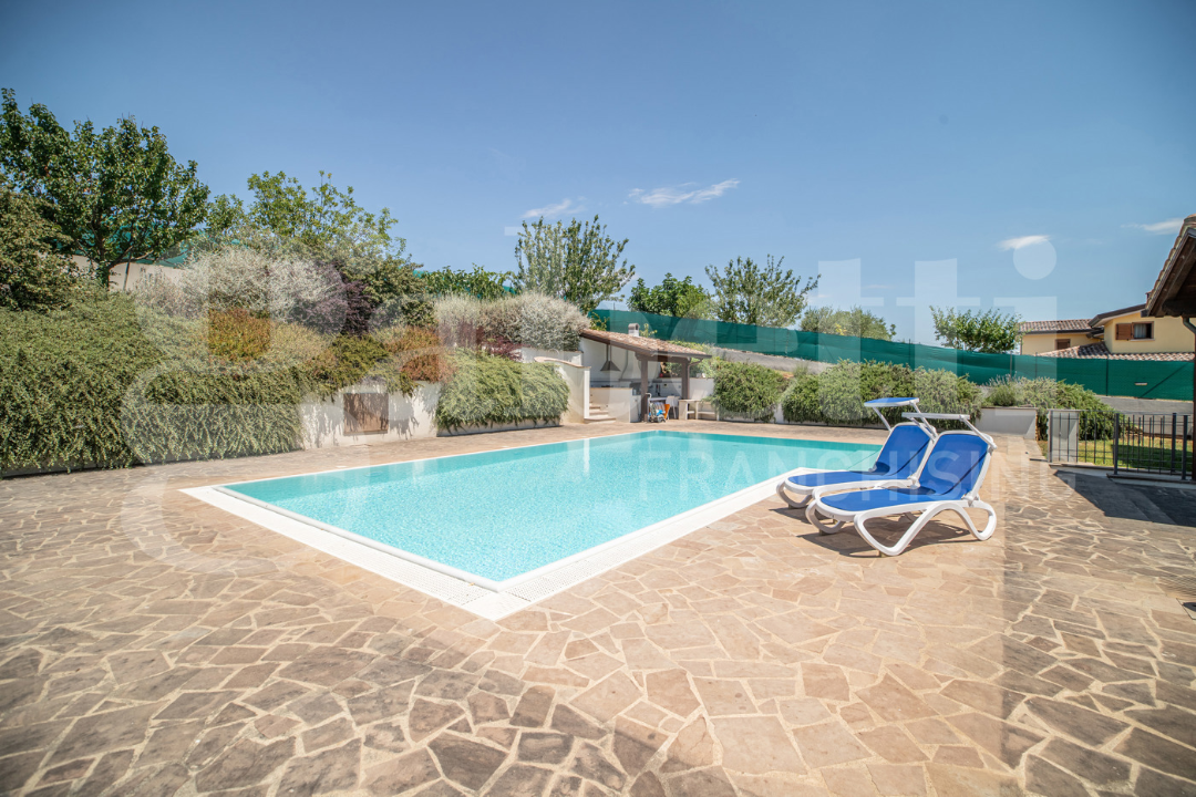 Villa - Image 4