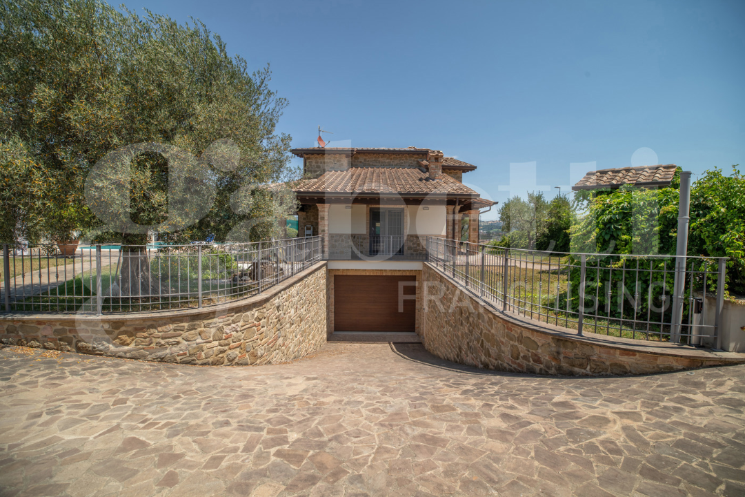 Villa - Image 39