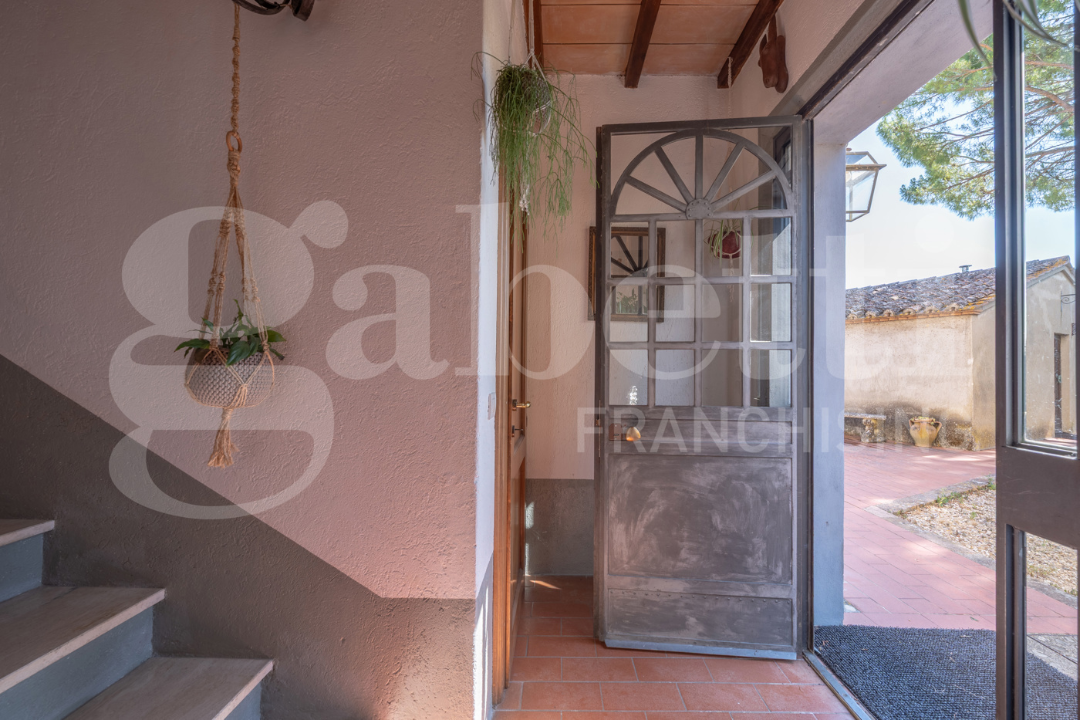 Villa - Image 10