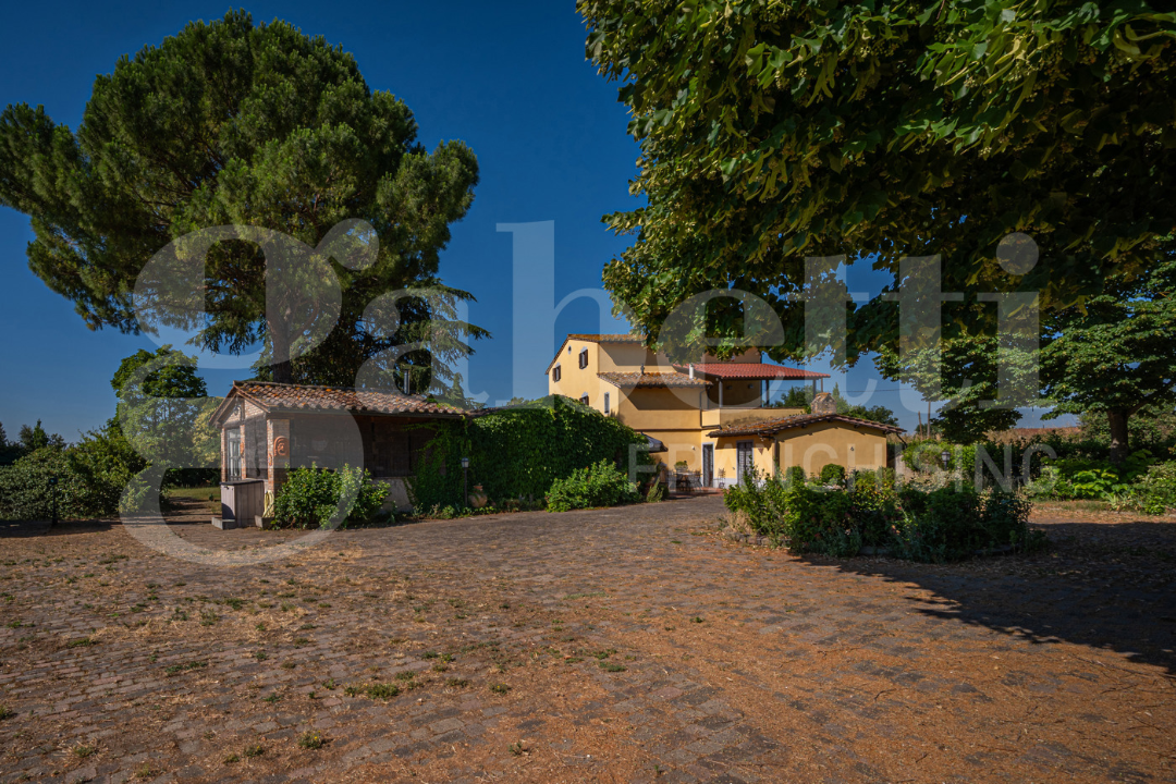 Villa - Image 3