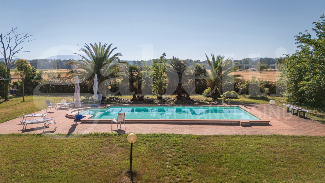 Villa - Image 5
