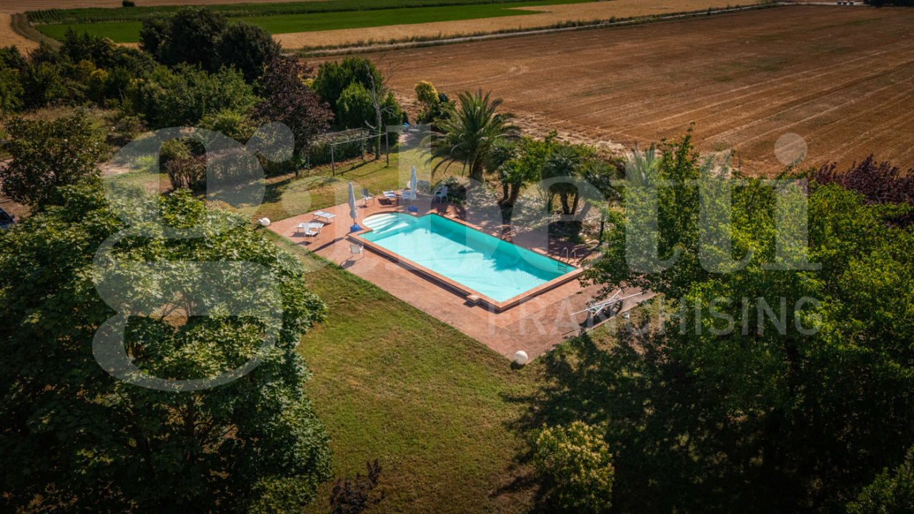 Villa - Image 4