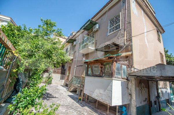 Villa - Image 2