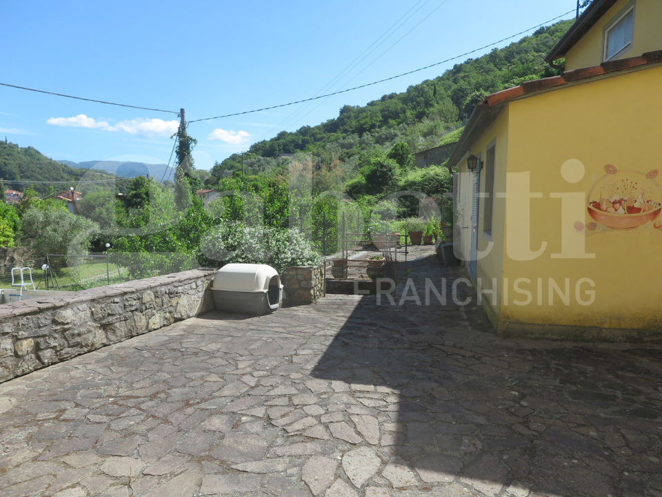 Villa - Image 11