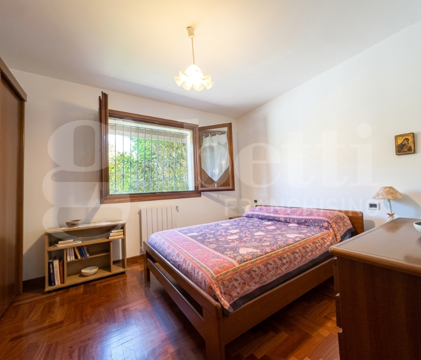 Altro - Image 6