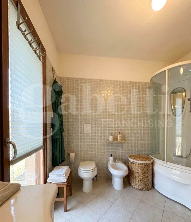 Altro - Image 8