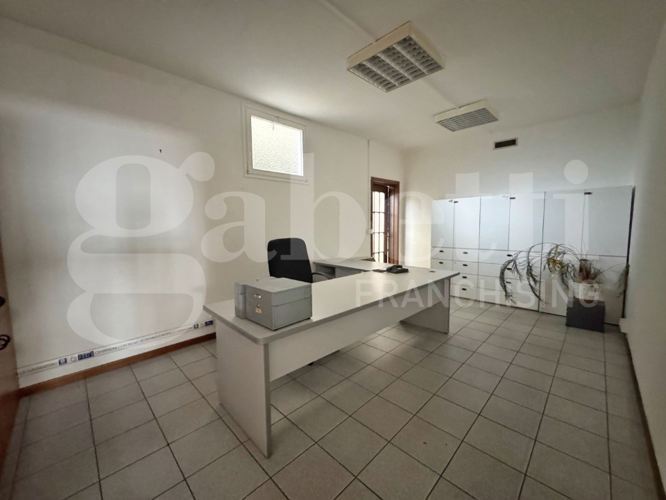 Capannone - Image 21