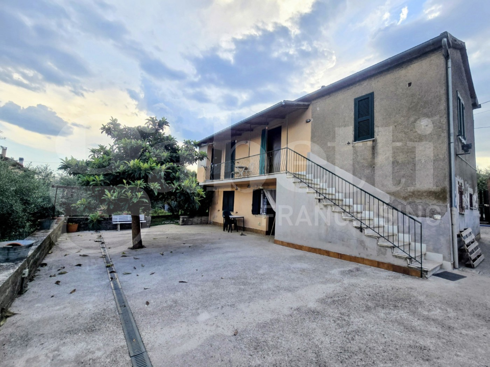 Villa - Image 1