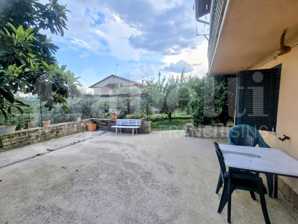 Villa - Image 2