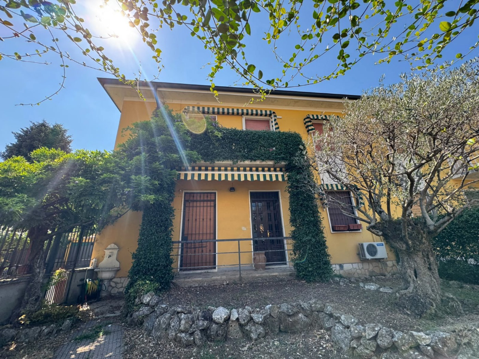 Villa - Image 1