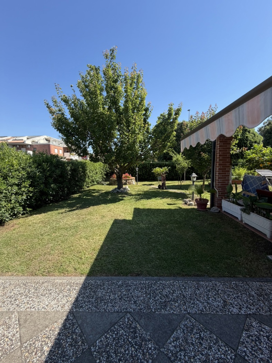 Villa - Image 2
