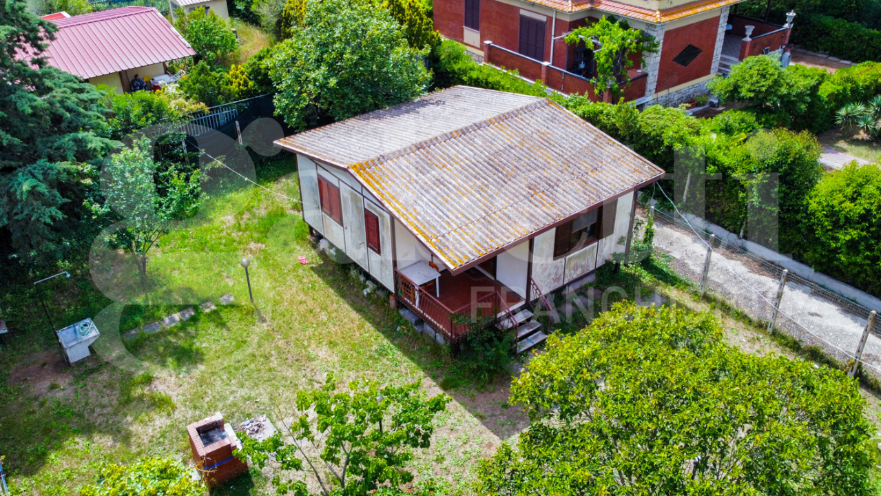 Villa - Image 1