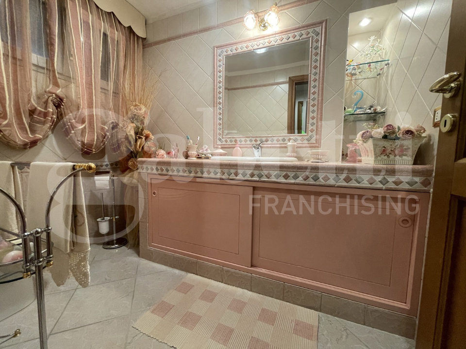 Villa - Image 37