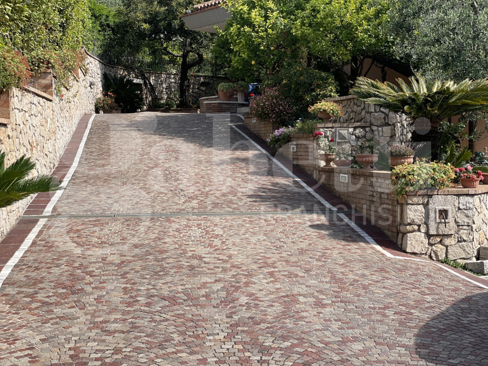 Villa - Image 7