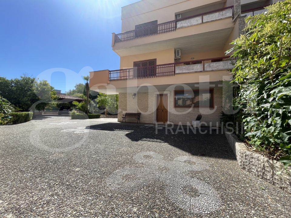 Villa - Image 9