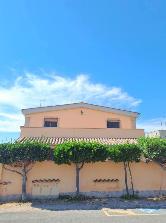 Villa - Image 1