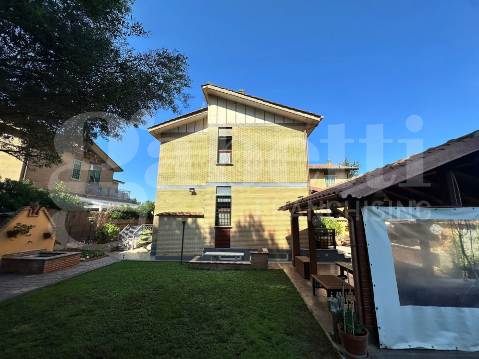 Villa - Image 3