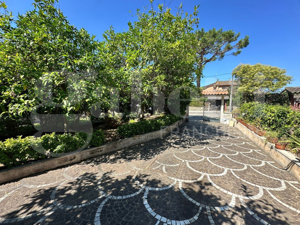Villa - Image 4