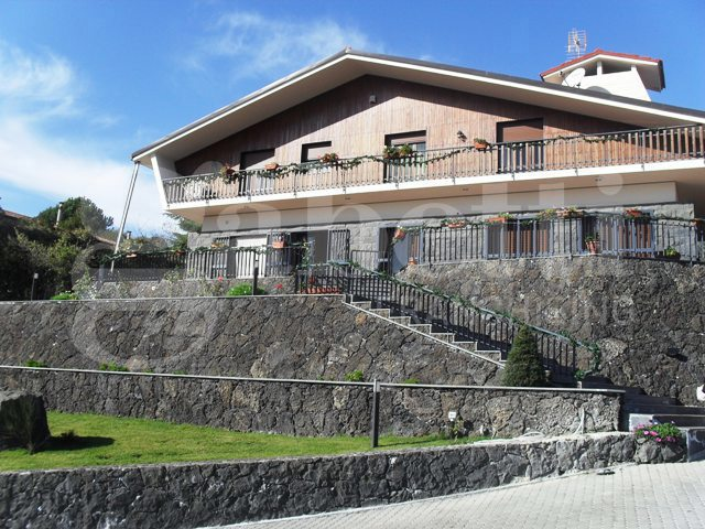 Villa - Image 3