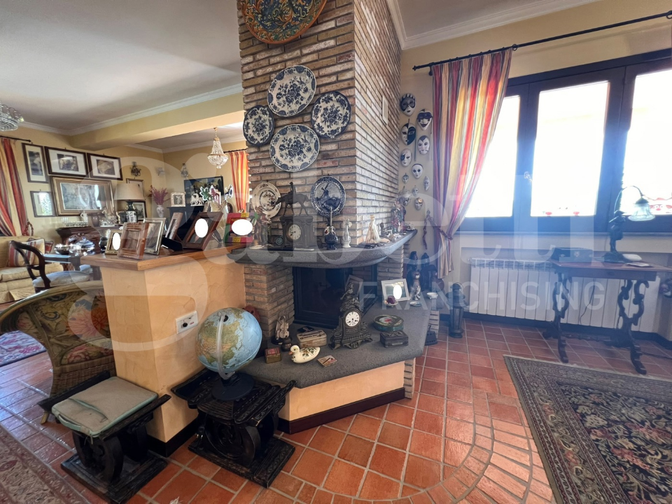 Villa - Image 20