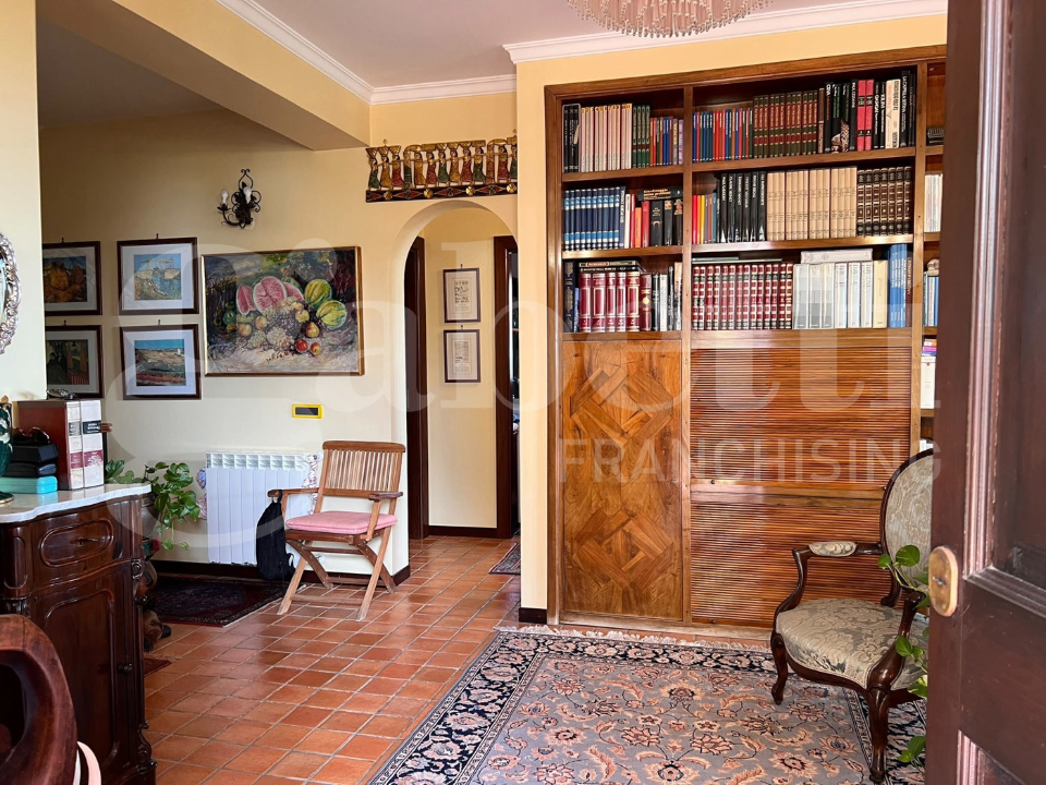 Villa - Image 17