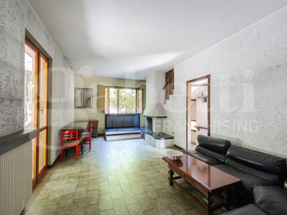 Villa - Image 2