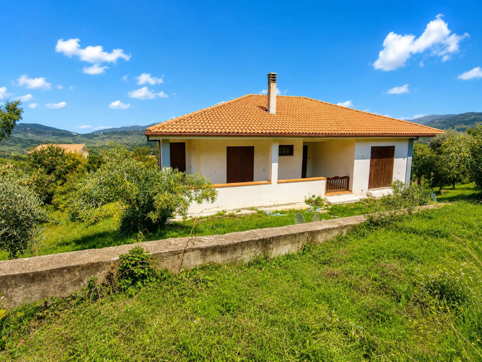 Villa - Image 1