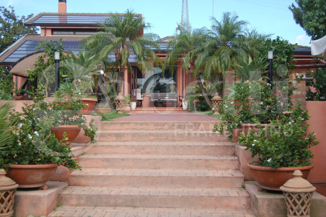 Villa - Image 31