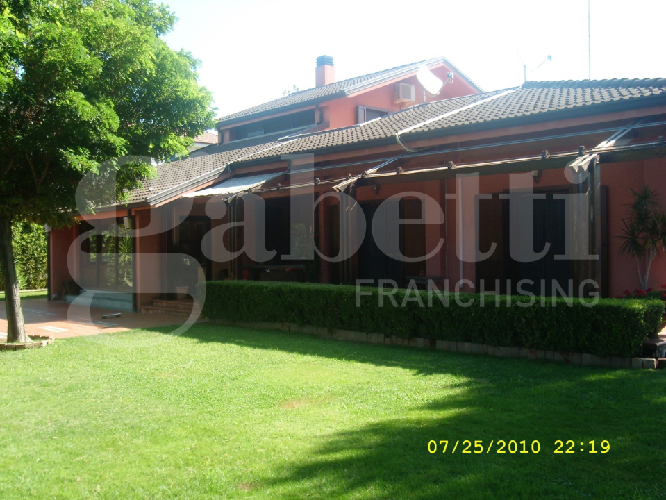 Villa - Image 12