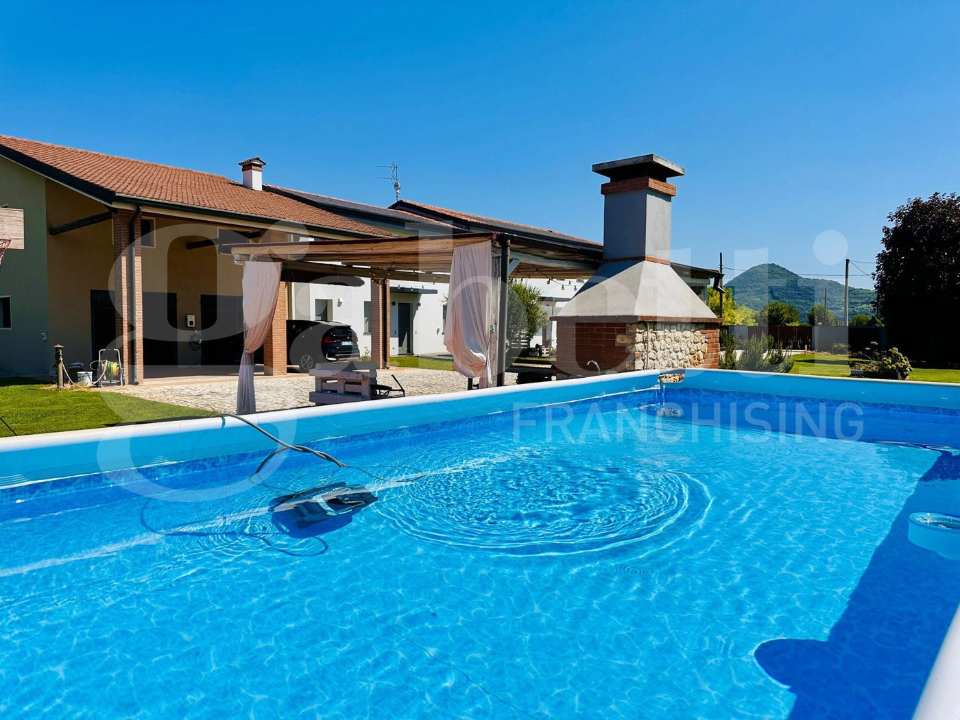 Villa - Image 5