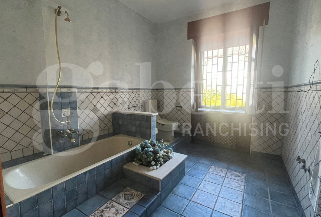 Villa - Image 8