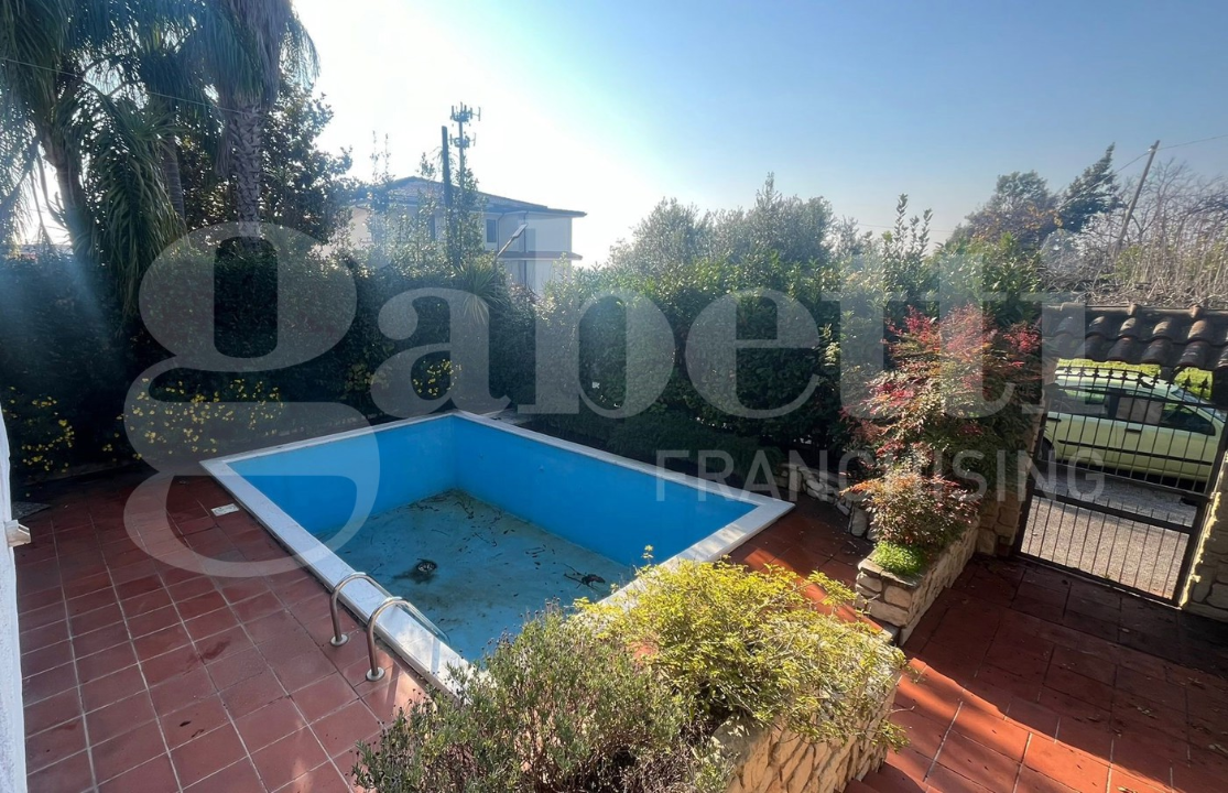 Villa - Image 12