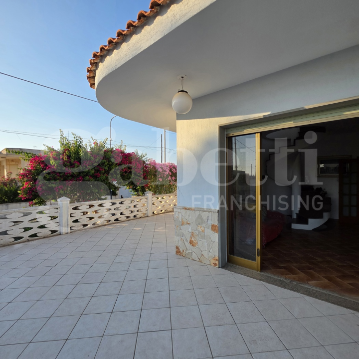 Villa - Image 8