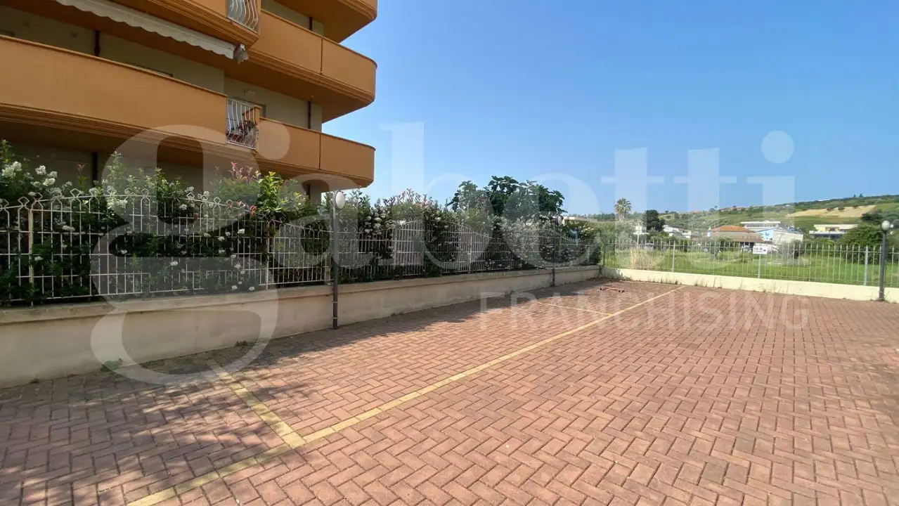 Posto Auto - Image 1