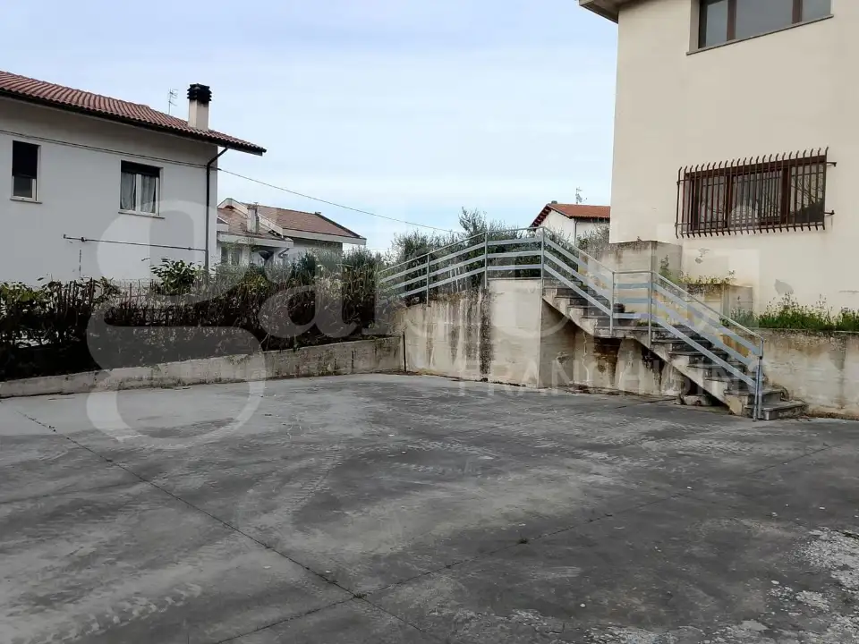 Capannone - Image 21