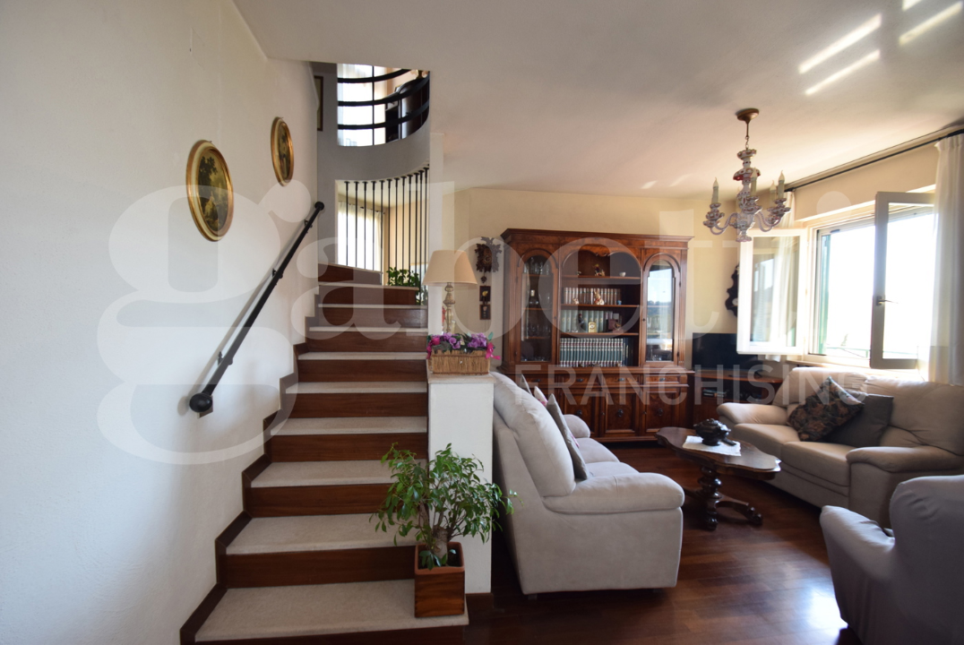 Villa - Image 9