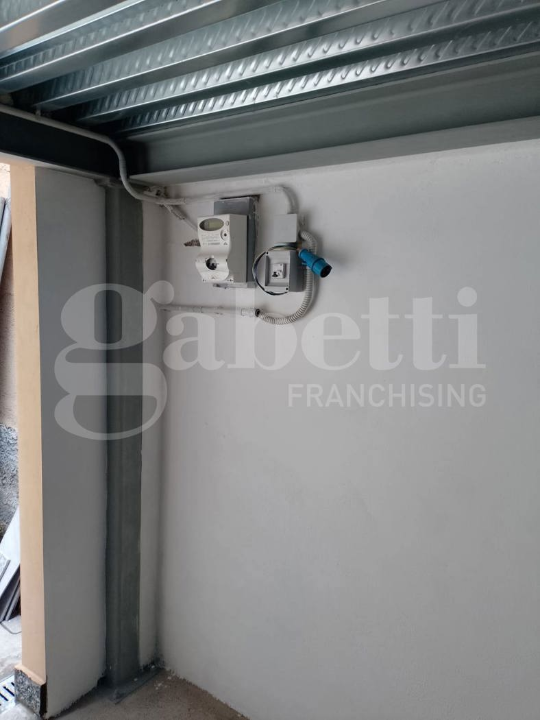 Box - Image 9