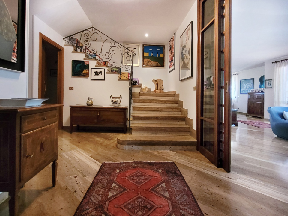 Villa - Image 3
