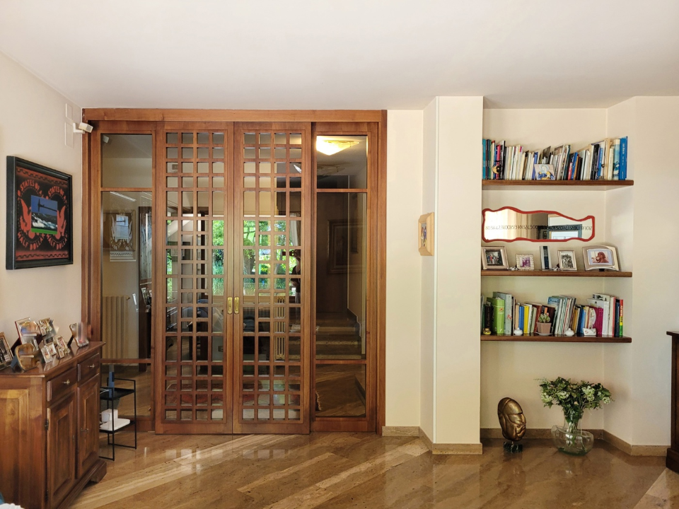 Villa - Image 4