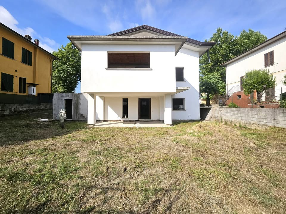 Villa - Image 1