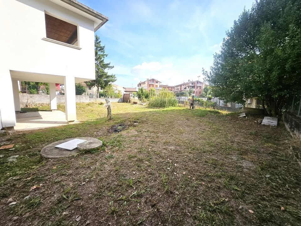 Villa - Image 3