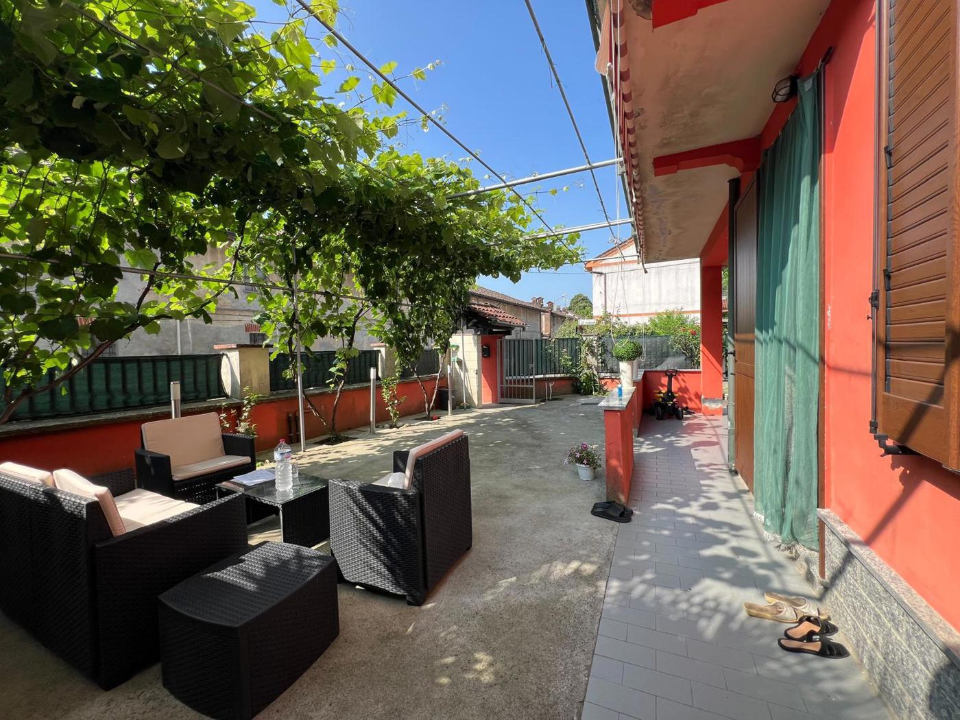Villa - Image 3