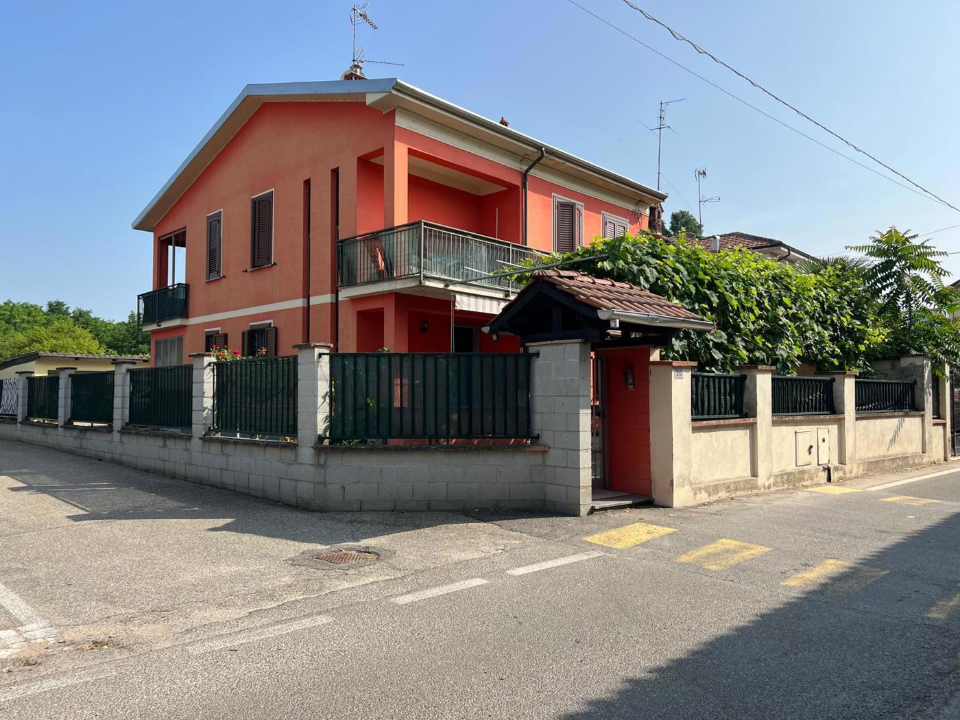 Villa - Image 1