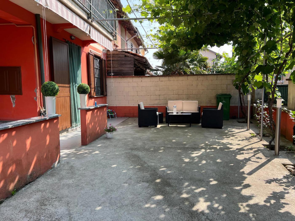 Villa - Image 4