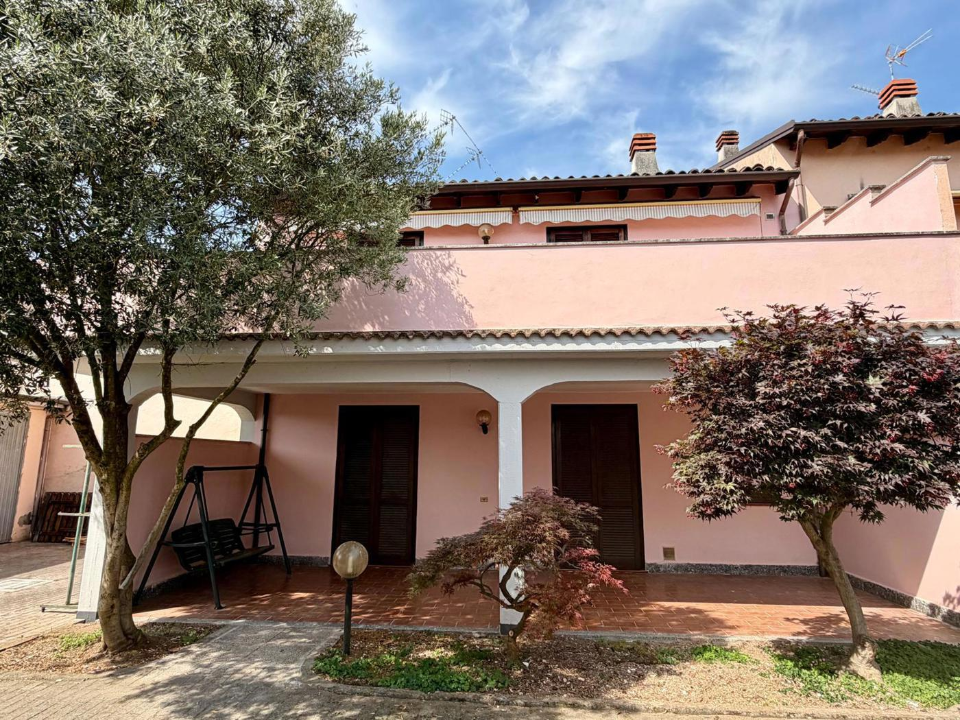 Villa - Image 2