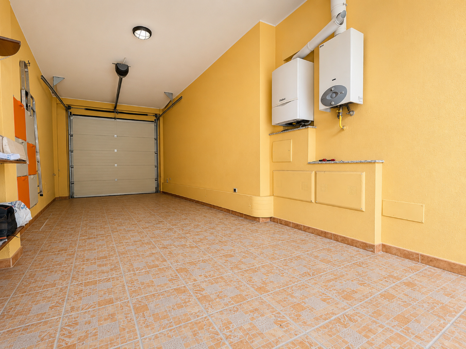 Villa - Image 3