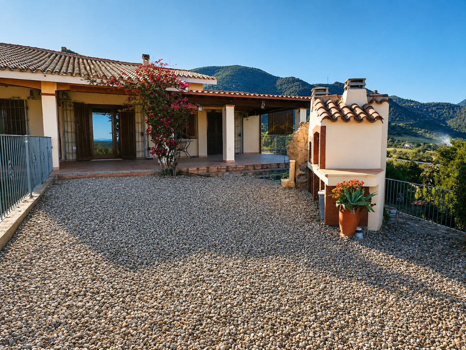 Villa - Image 2
