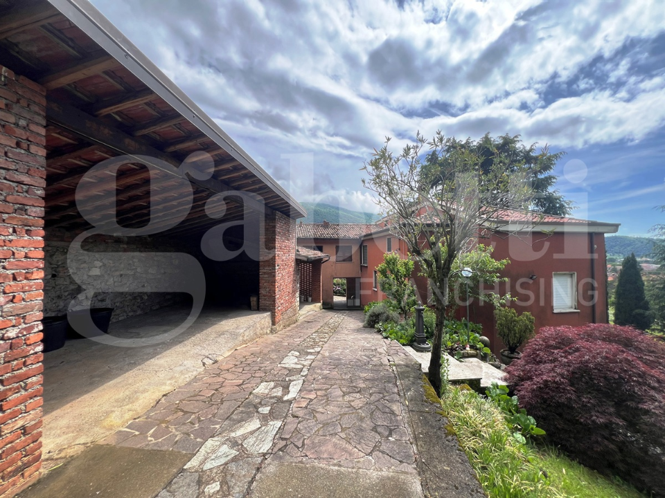 Villa - Image 3