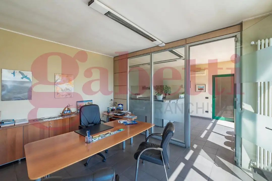 Capannone - Image 28